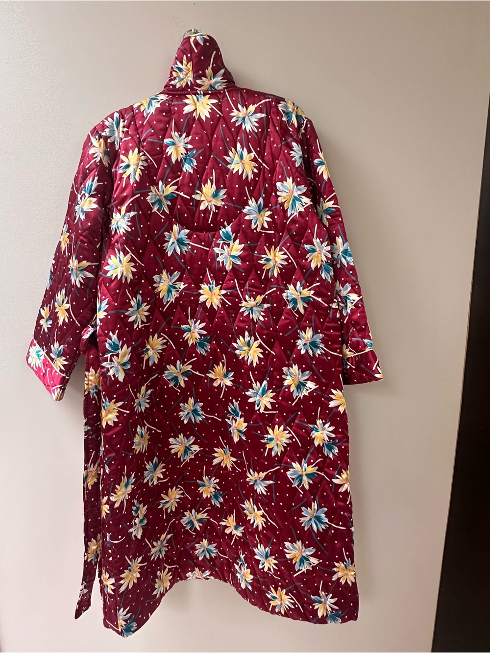 Quilted Floral Robe - Red - Picture 3 of 6